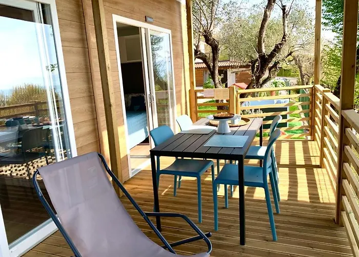 Camping Colombaia Village *